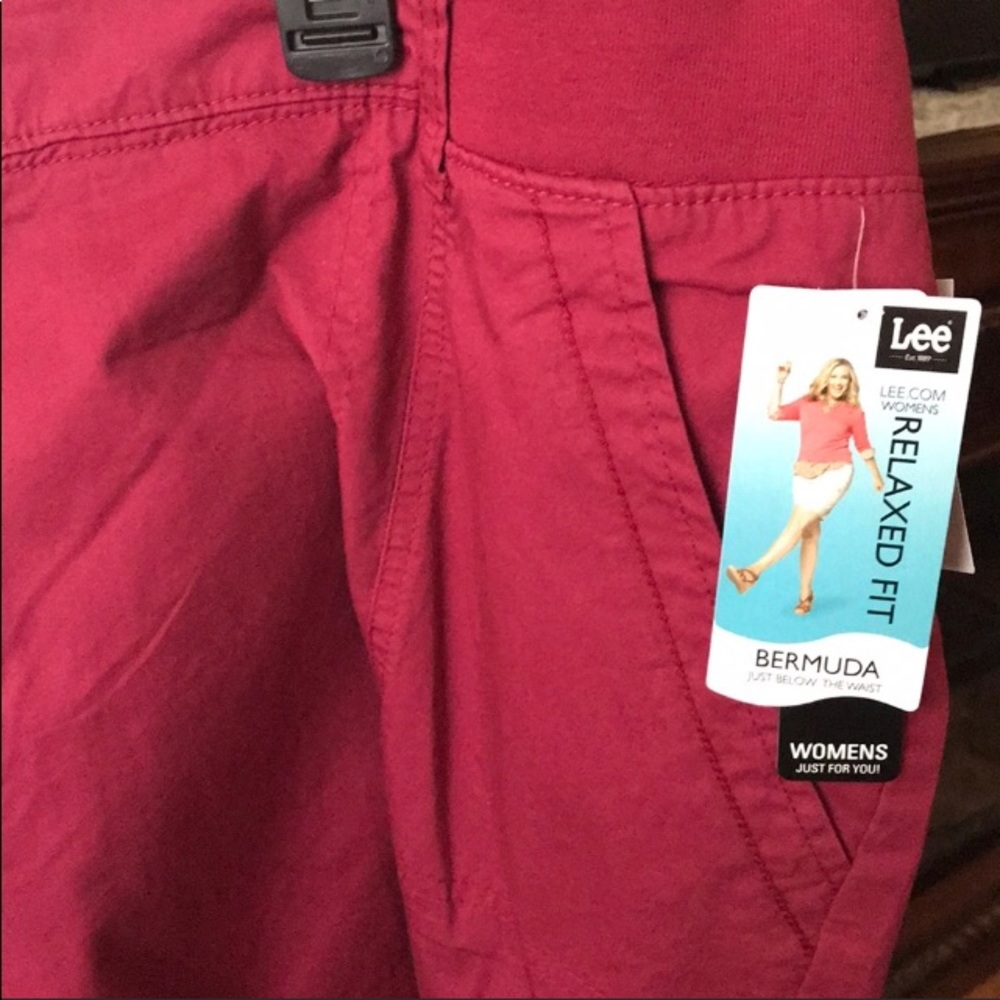 NWT Plus Size Lee Relaxed Fit Bermuda Shorts - Picture 2 of 8